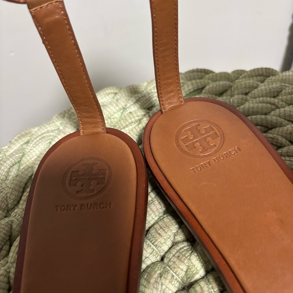 NEW Tory Burch Gabrielle Brown Leather Ankle Strap Flat Sandals Size 8 - Picture 9 of 11